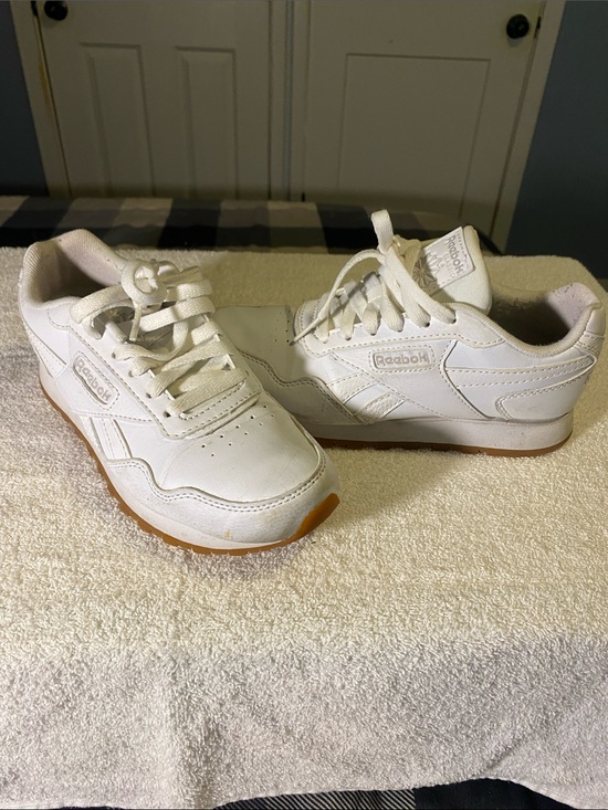 Reebok Shoes - Reebok White Leather Sneakers with Gum Outsole